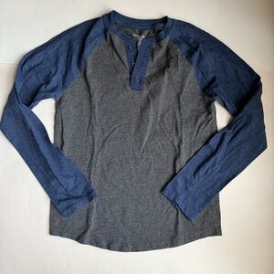 Epic Threads Boys Blue and Gray Long Sleeve Henley - Size Medium (Used)